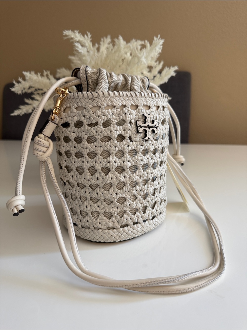 NWT tory burch woven bucket crossbody bag new ivory $450 - Picture 3 of 14